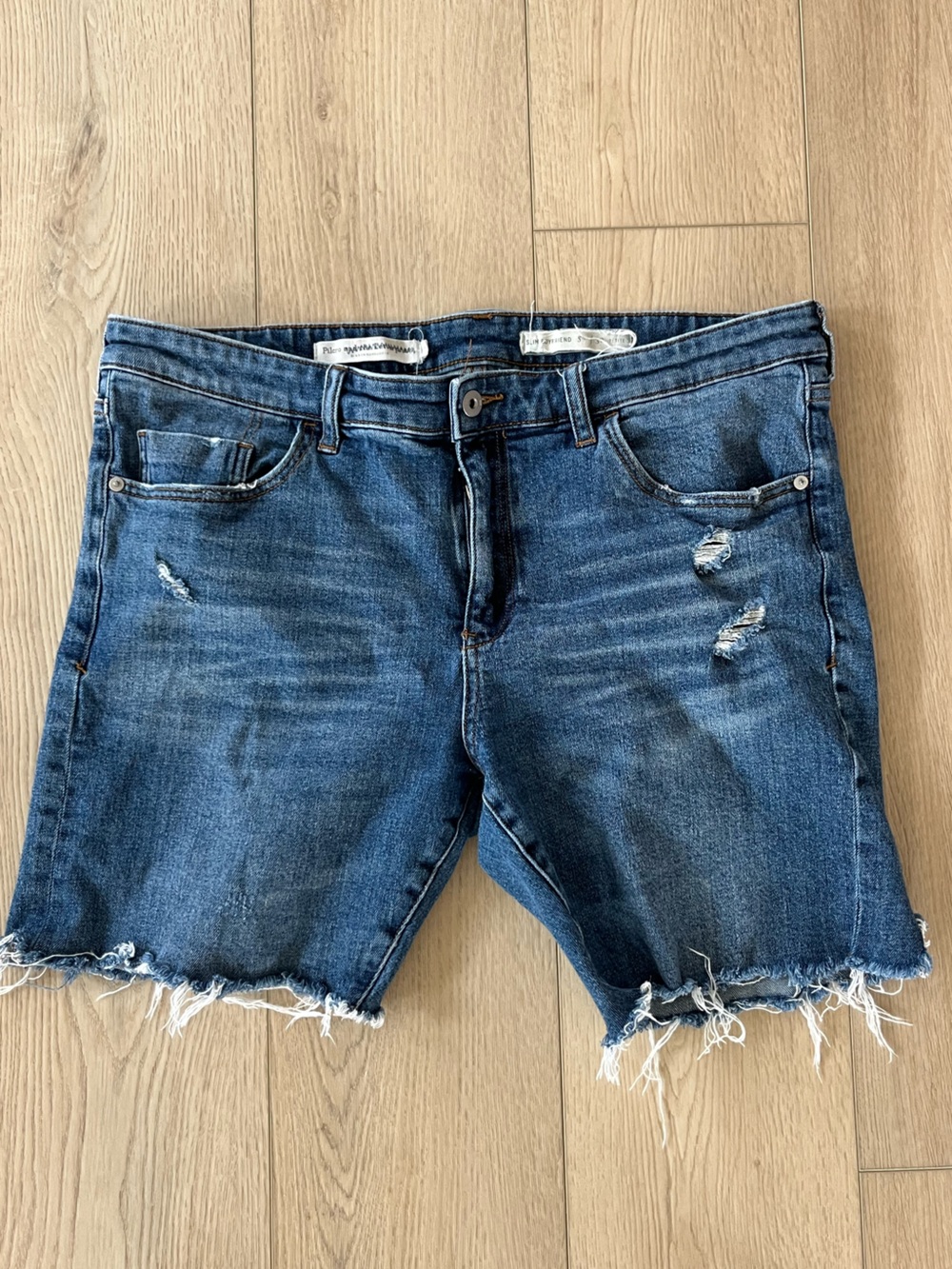 Pilcro And The Letterpress Slim Boyfriend Denim Shorts Distressed Size 32 Petite